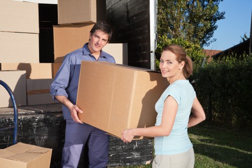 Transparent payment and pricing agreement for moving services